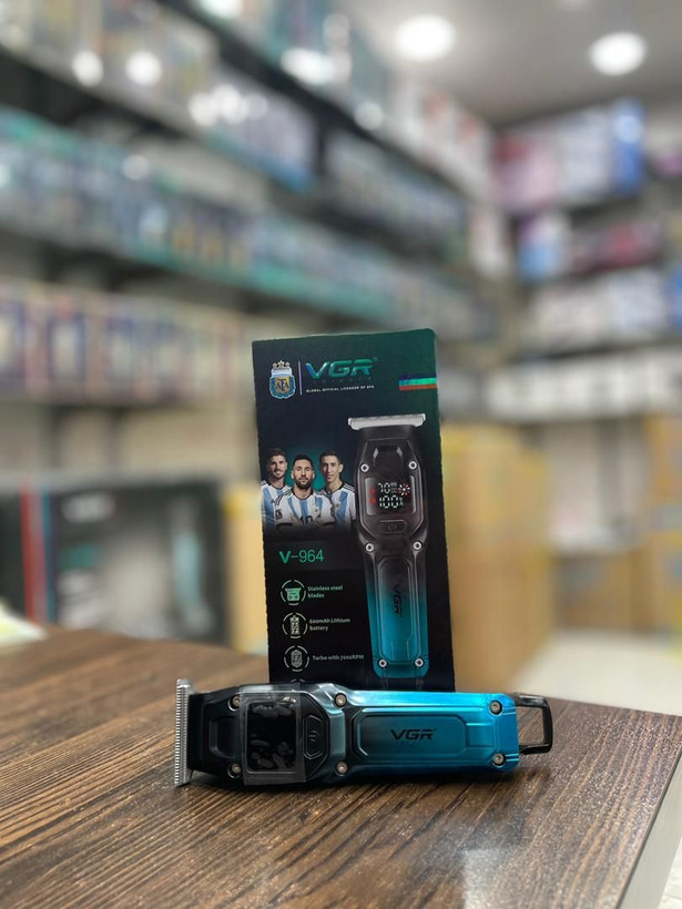 ماشین اصلاح وی جی آر مدل V-964 رنگ رندوم